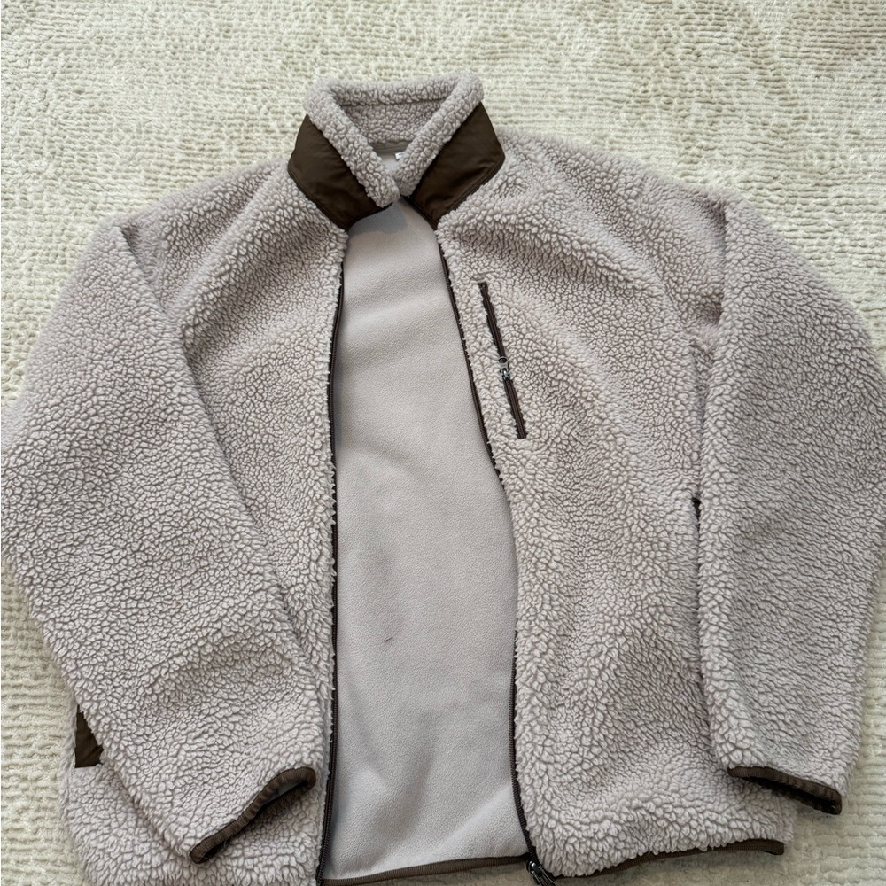Uniqlo Beige Sherpa Fleece Jacket